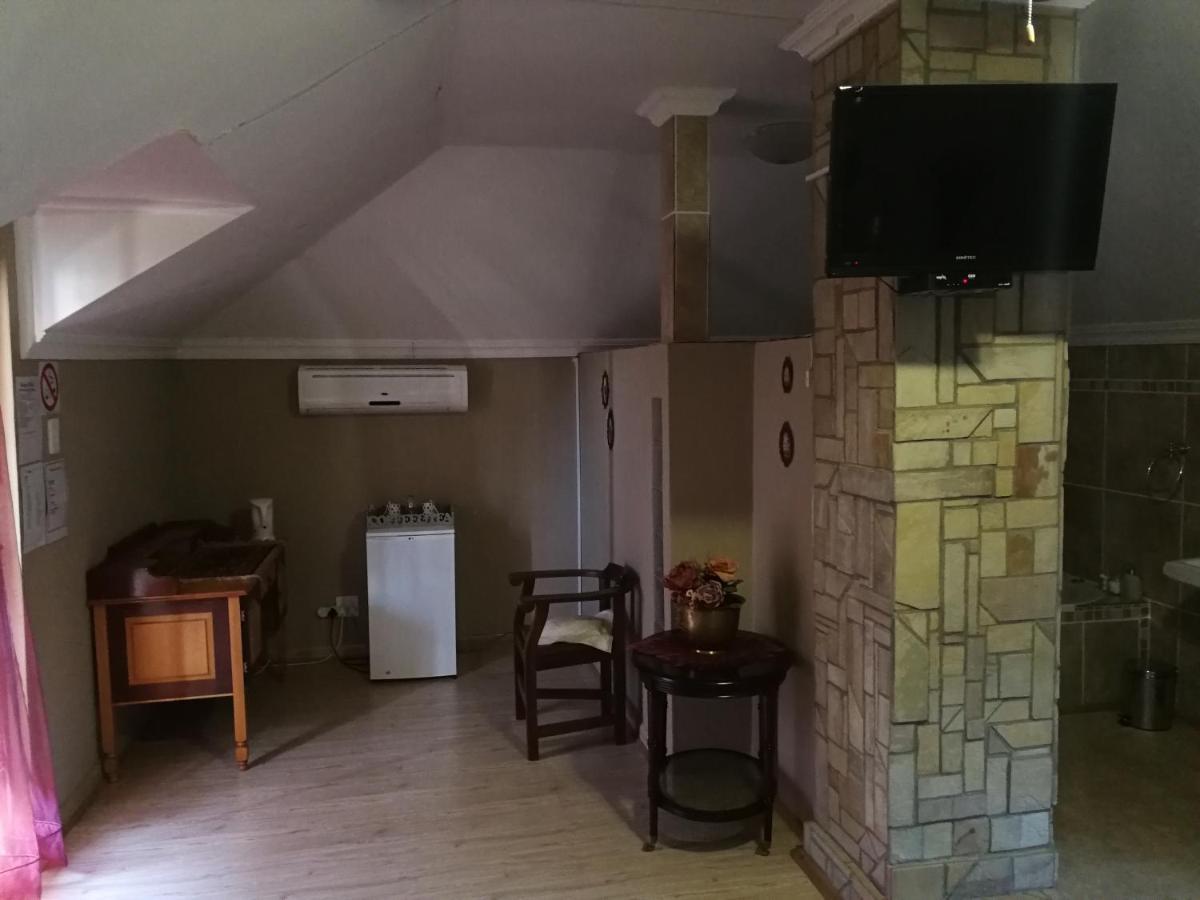 Bougain Villa Guesthouse Winburg Exterior foto